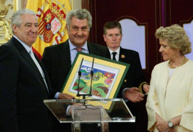 NOTI: Premio Cáritas Defensor del Pueblo